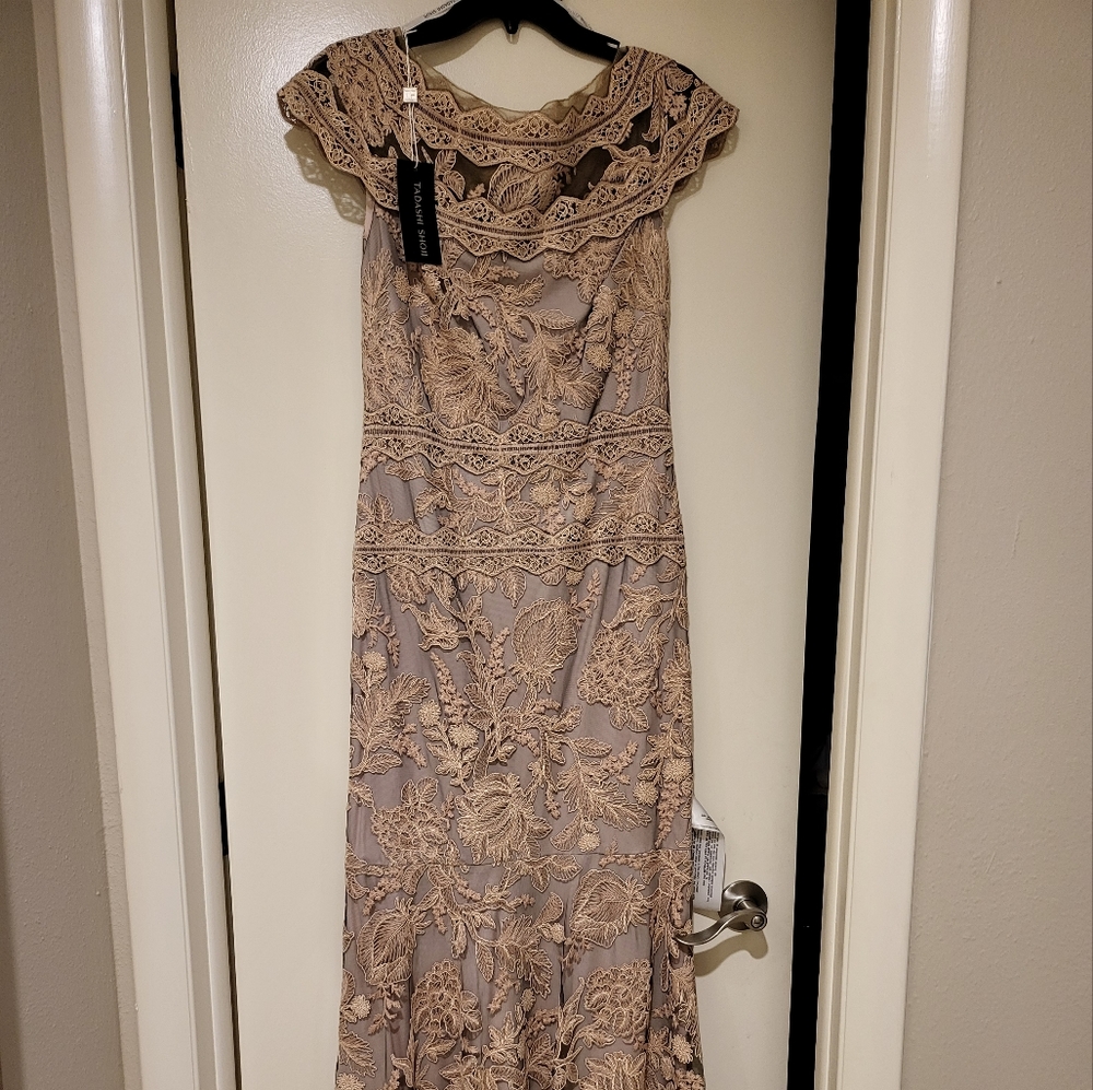 Stunning Tadashi Shoji Embroidered Gown